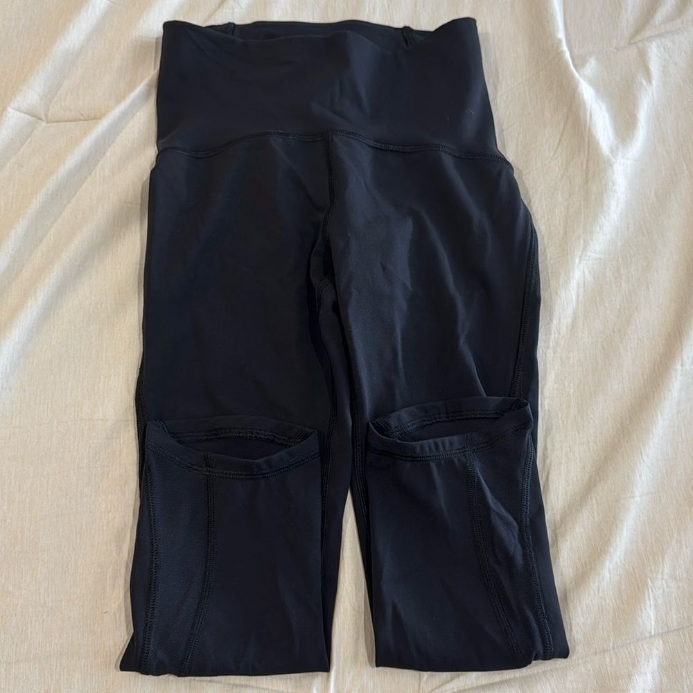 Lululemon Gear Up Crop Leggings (17″) • Black • Size 2 • EUC